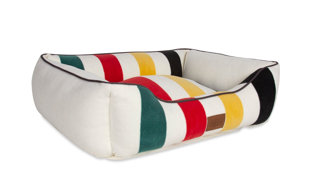 glasier white pendelton Bolster dog bed
