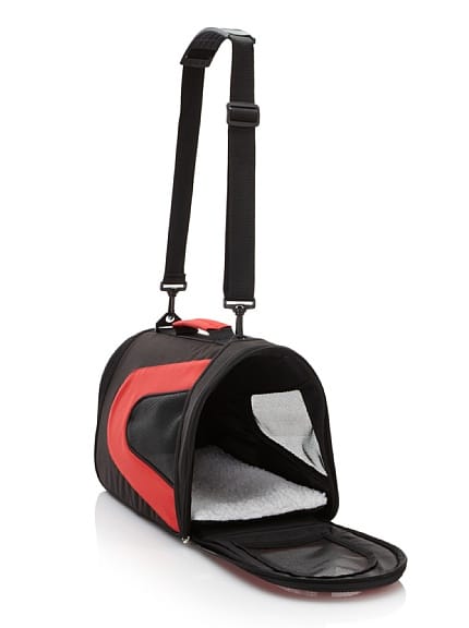 red carrier form small dogs or cat