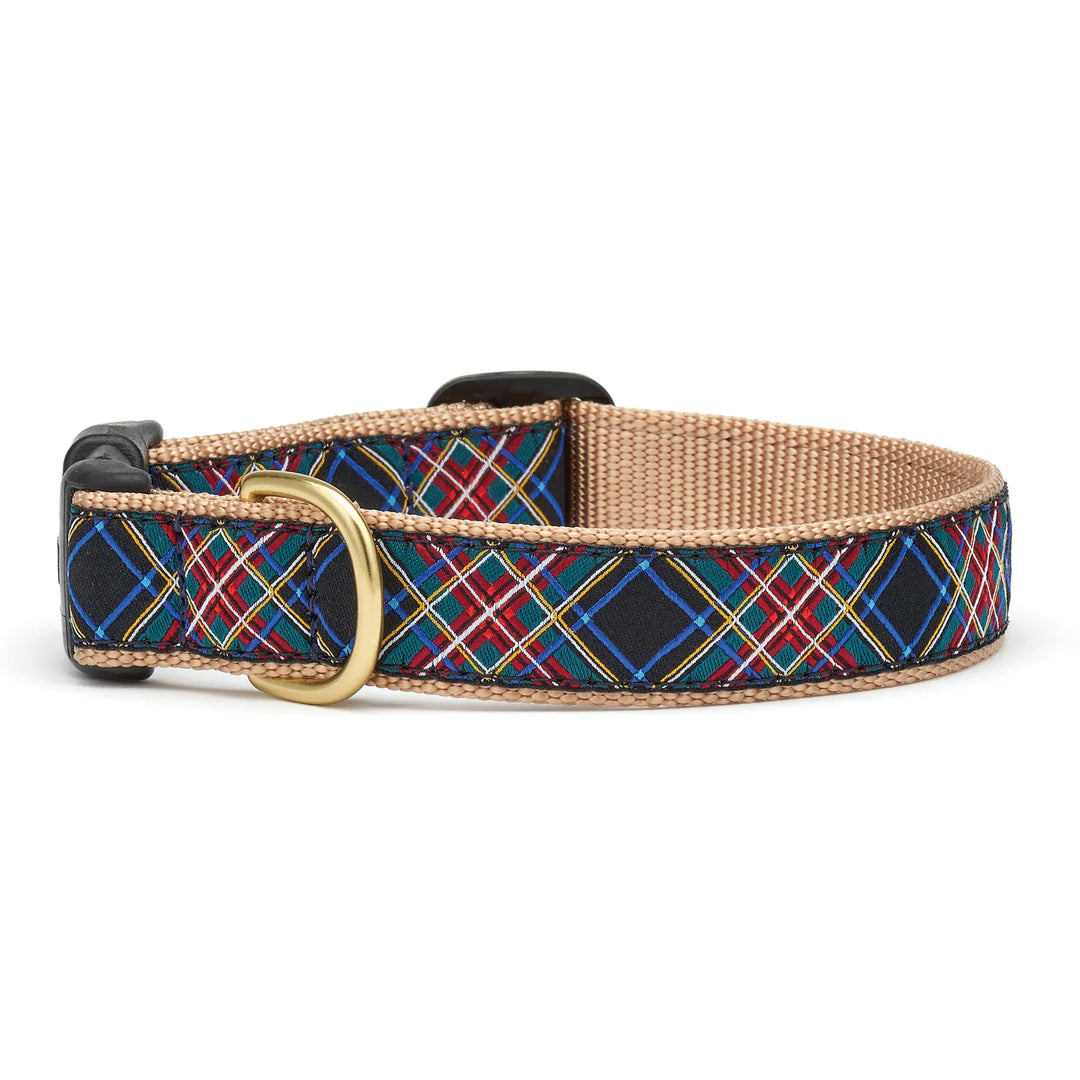 Dog collar with plaid pattern and beige band on a white background