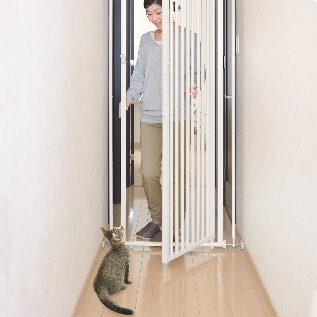 Super Tall Doorway Gate stops cats !