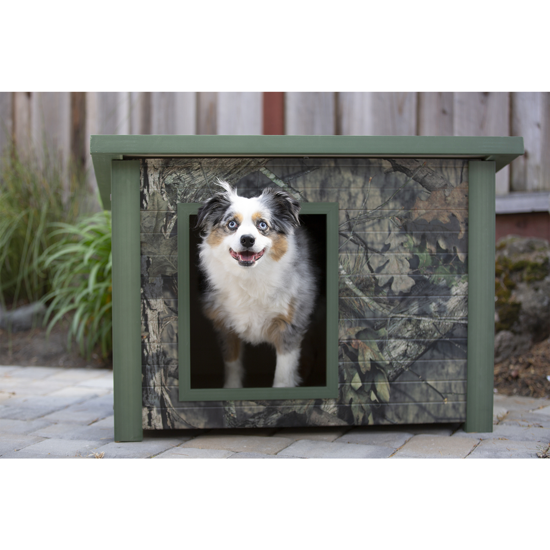 Mossy Oak Camouflage  Dog House